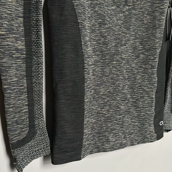 NWT Gap Fit Half-Zip Long Sleeve Running Skiing Seamless Top Black Spacedye S - Picture 11 of 16